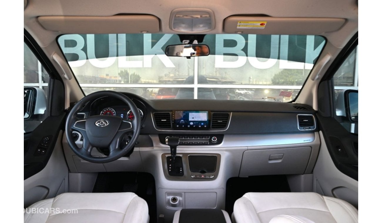 Maxus D60 Maxum G10 - 2022 MY - 12,000 km only - Original Paint - Leather Seats - AED 949 MP