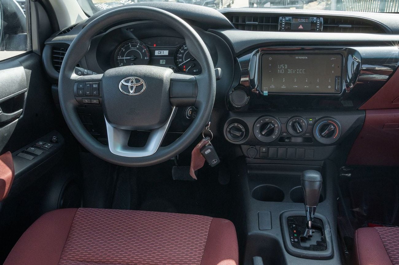 تويوتا هيلوكس DLX 2026 Toyota Hilux DLX 2.4L AT Diesel