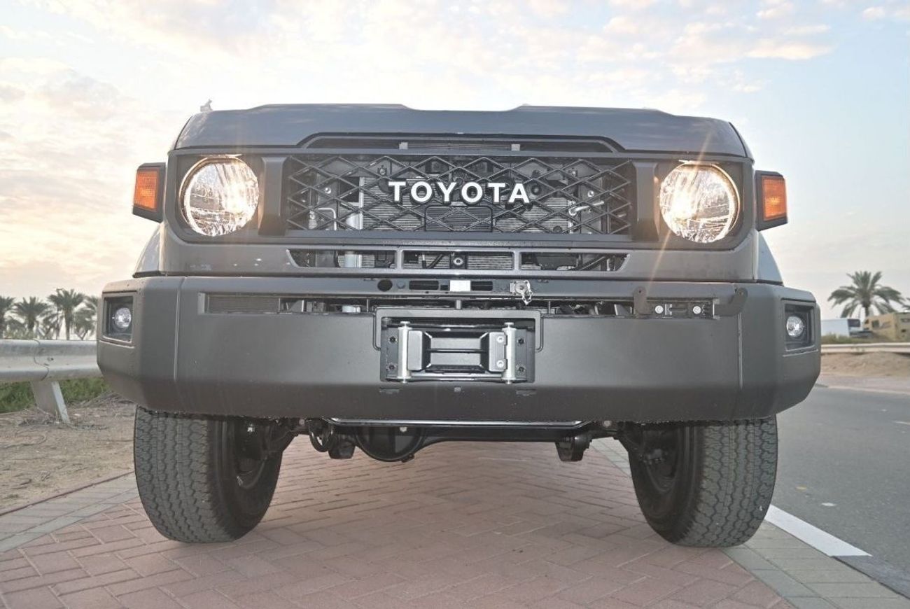 تويوتا لاند كروزر بيك آب TOYOTA LAND CRUISER PICK UP SINGLE CAB 2.8L 4WD DIESEL AUTOMATIC 2024 MODEL