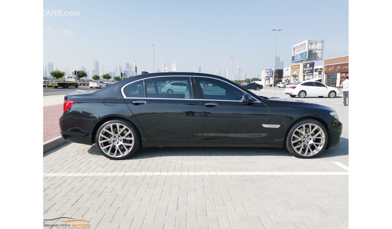 BMW 750Li Executive BMW 750Li V8 4.4 2012 Model GCC Specs With Partial Service History In Perfect Condition  M