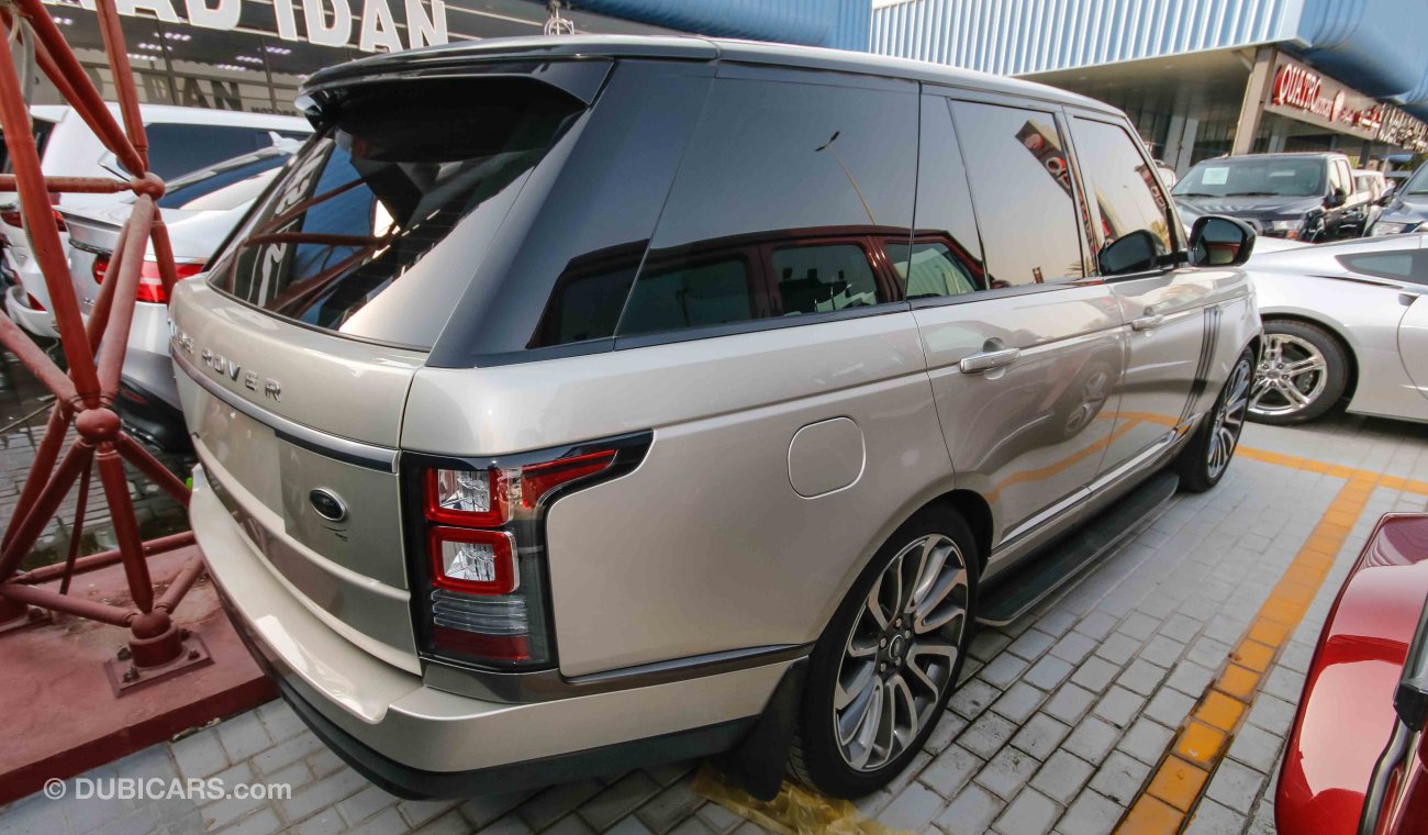 Land Rover Range Rover Autobiography GCC Specs + WARRANTY