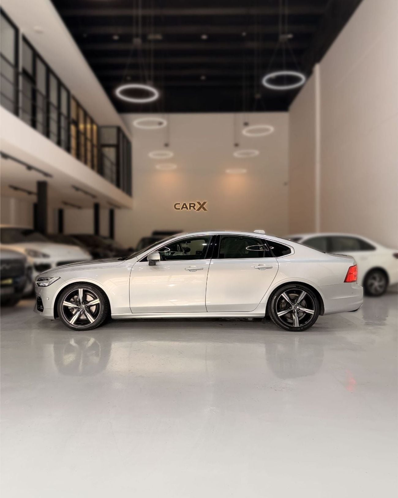 فولفو S90 R DESIGN