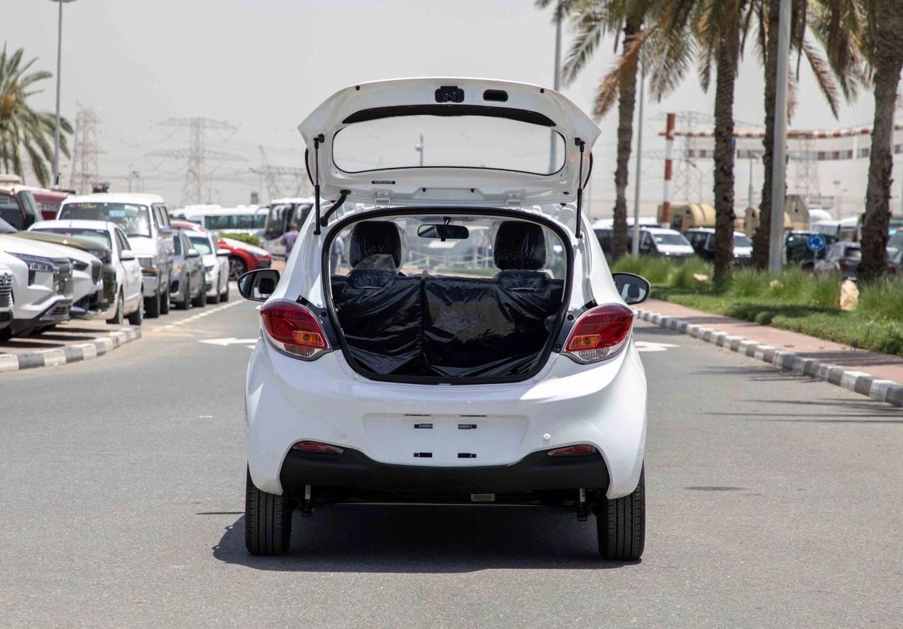 تشنجان بيم إستار STD (NON GCC) 2024 Changan E-Star - White Inside Blue & Grey | Export Only