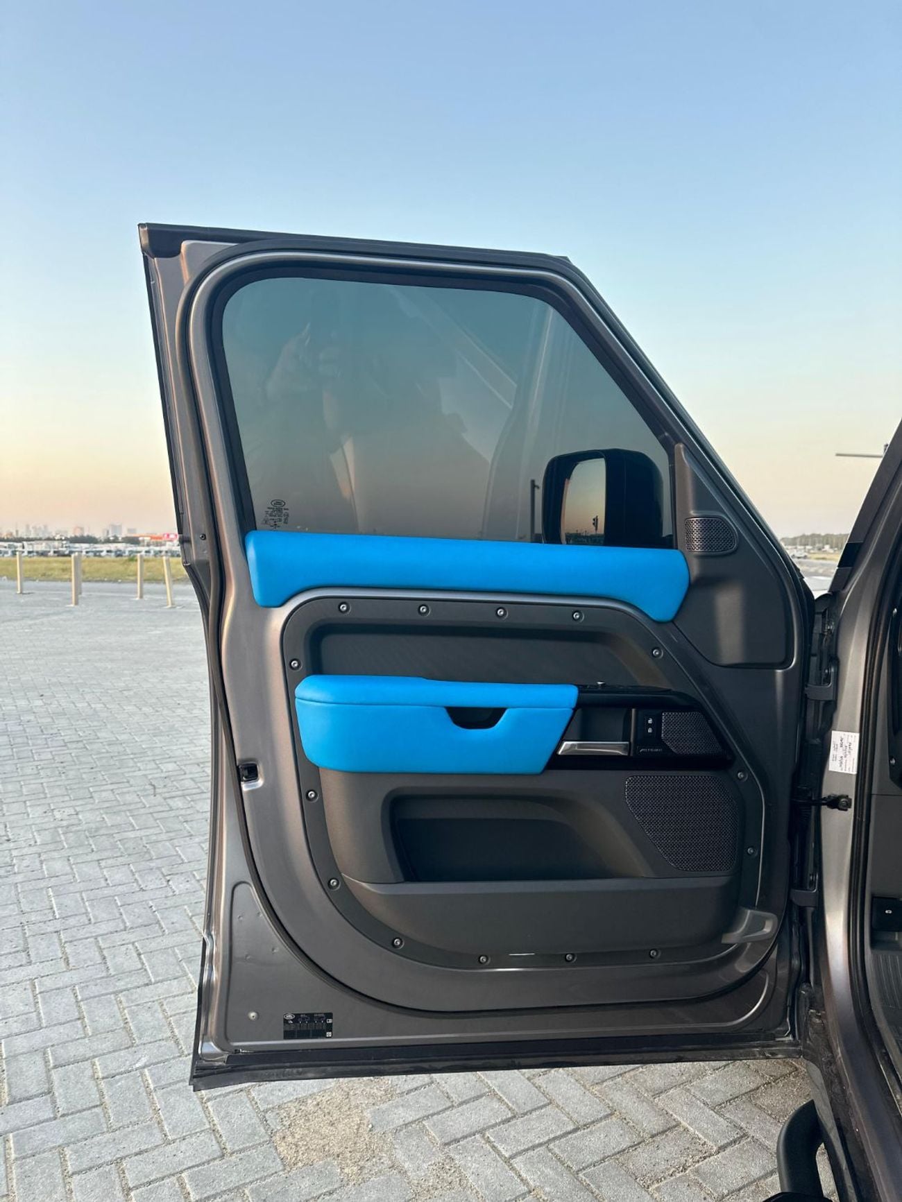 لاند روفر ديفندر 110 HSE P400 3.0L