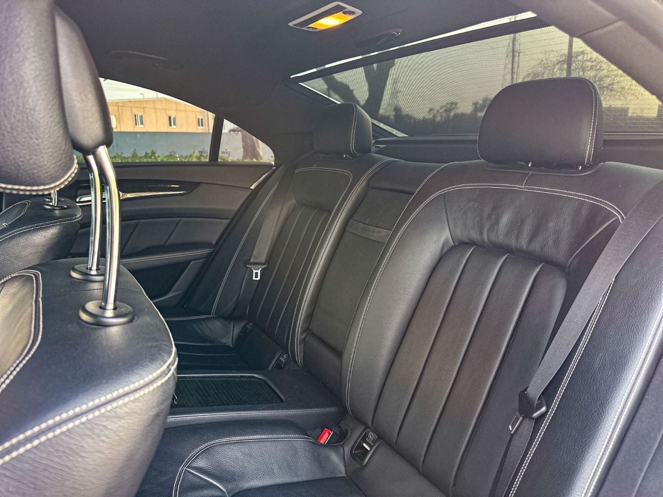 مرسيدس بنز CLS 550 2012 Mercedes-Benz CLS 550 RWD AMG V8 | 402 Hp | Law Mileage (151,000 Km) | Japanese Specs