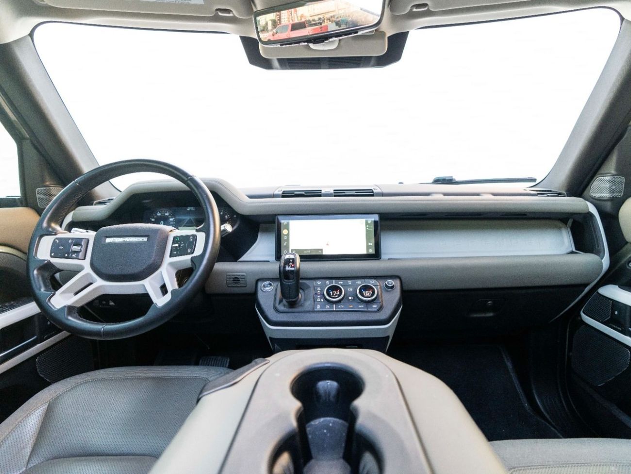 Land Rover Defender P400 90 First Edition 3.0L (6 Seater)