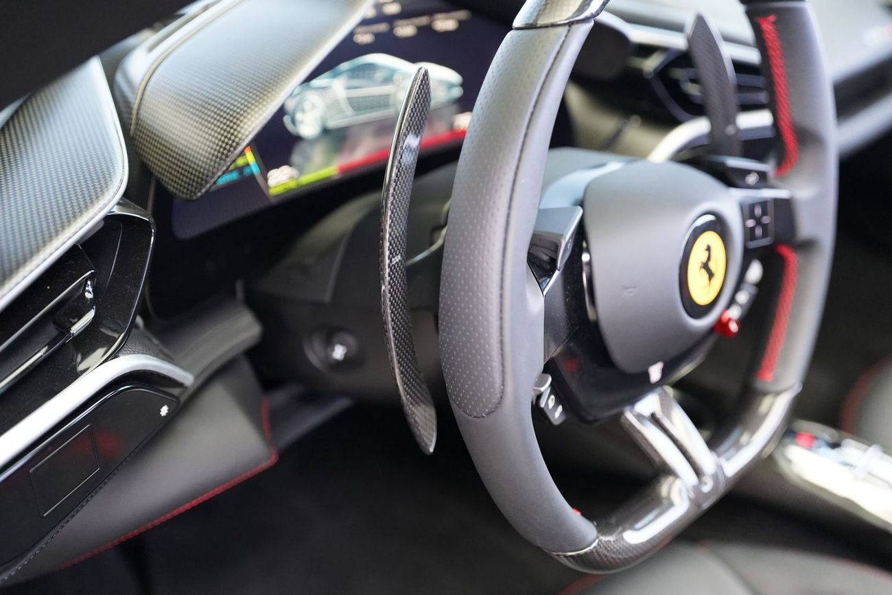 فيراري 296 GTS