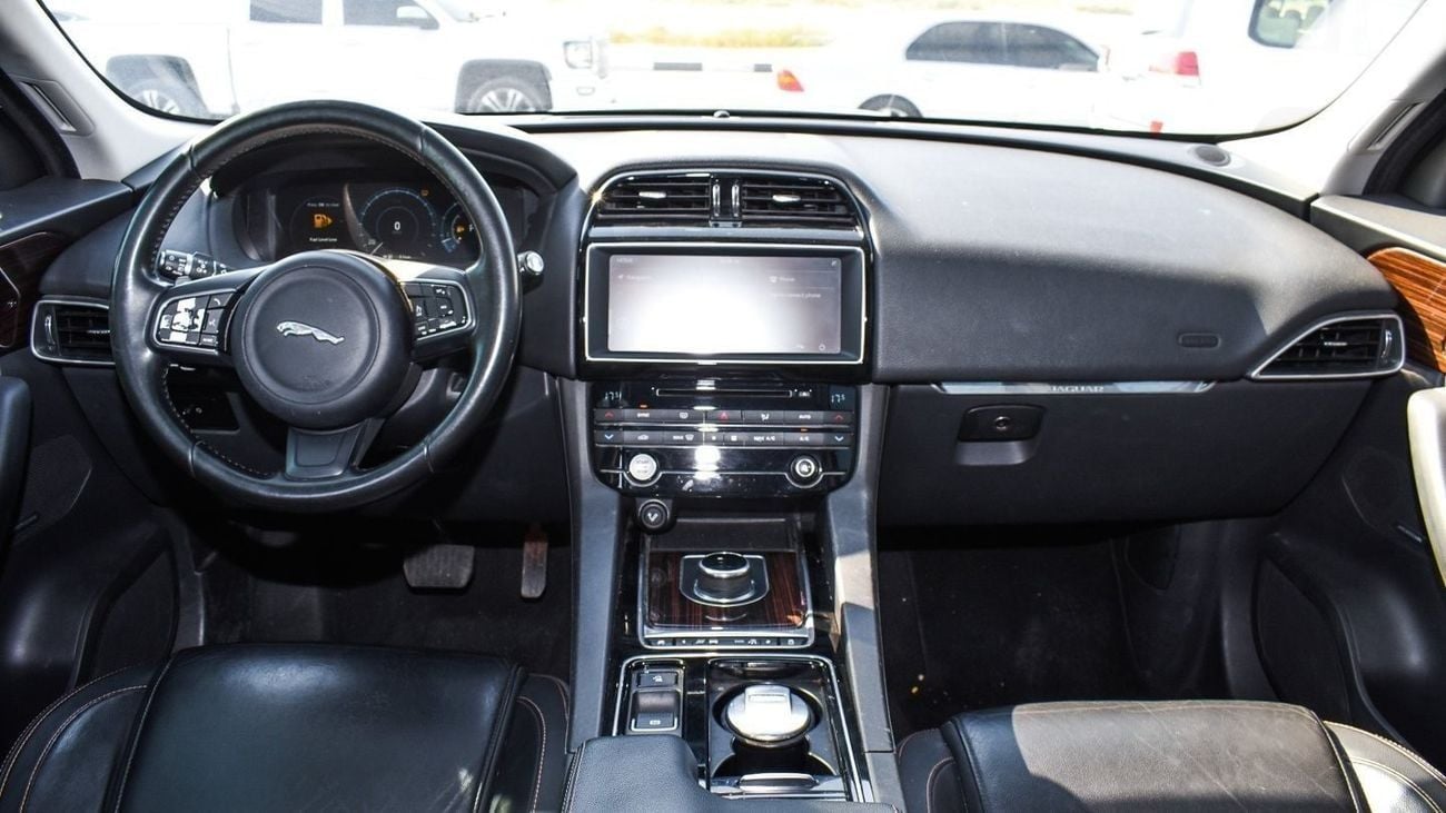 جاكوار F بيس PRESTIGE 35 AWD