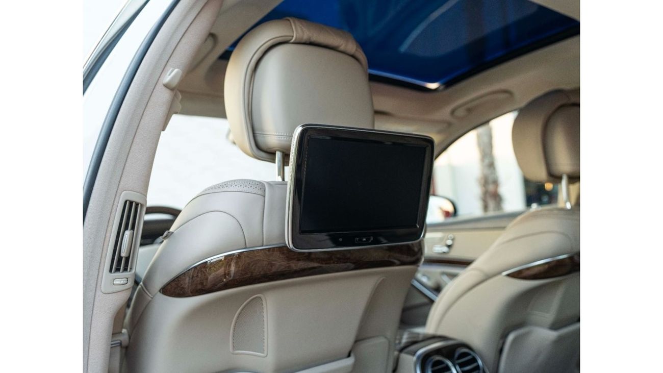 Mercedes Maybach S600 Maybach CASH OFFER!! MAYBACH 600 • EXTREMELY LOW KMS • 6.0L TURBOCHARGED V12 • GCC SPEC • PRISTINE CONDITION