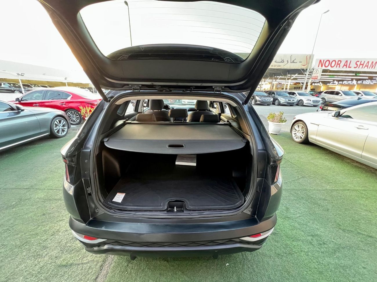 Hyundai Tucson Premium 1.6L gcc warranty one year bank financie available