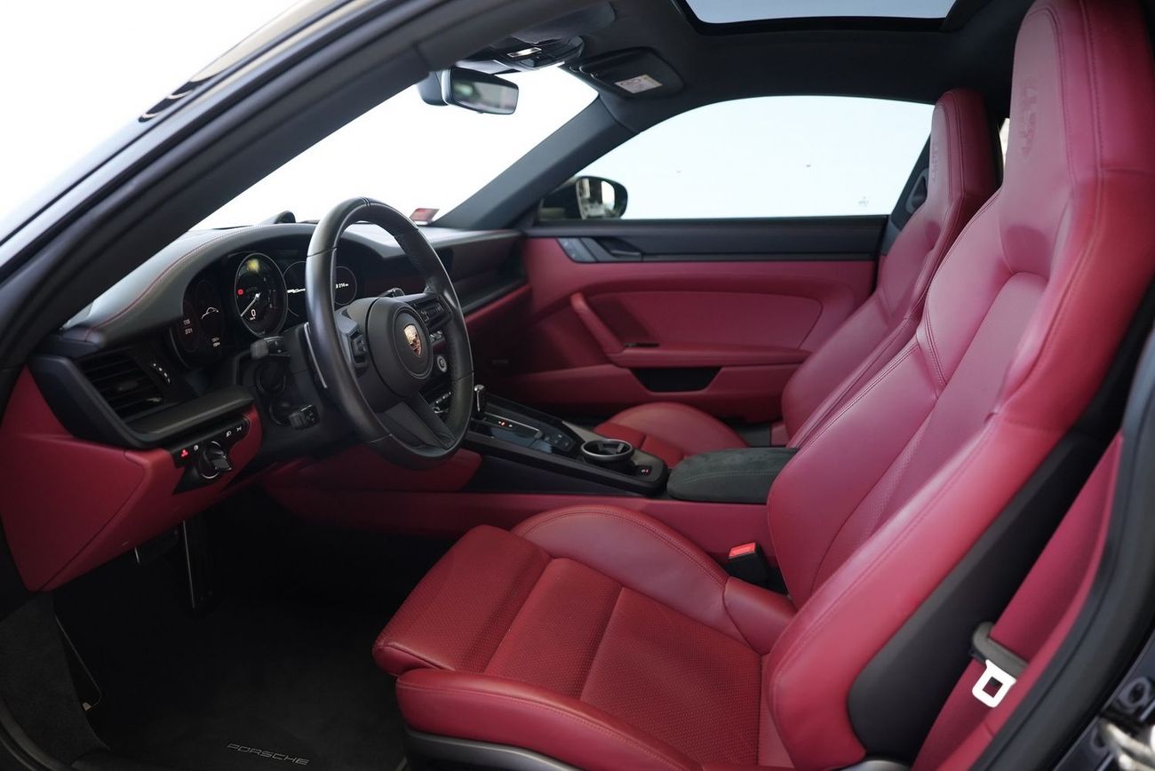 بورش 911 Carrera GTS 3.0L (475 HP) Coupe