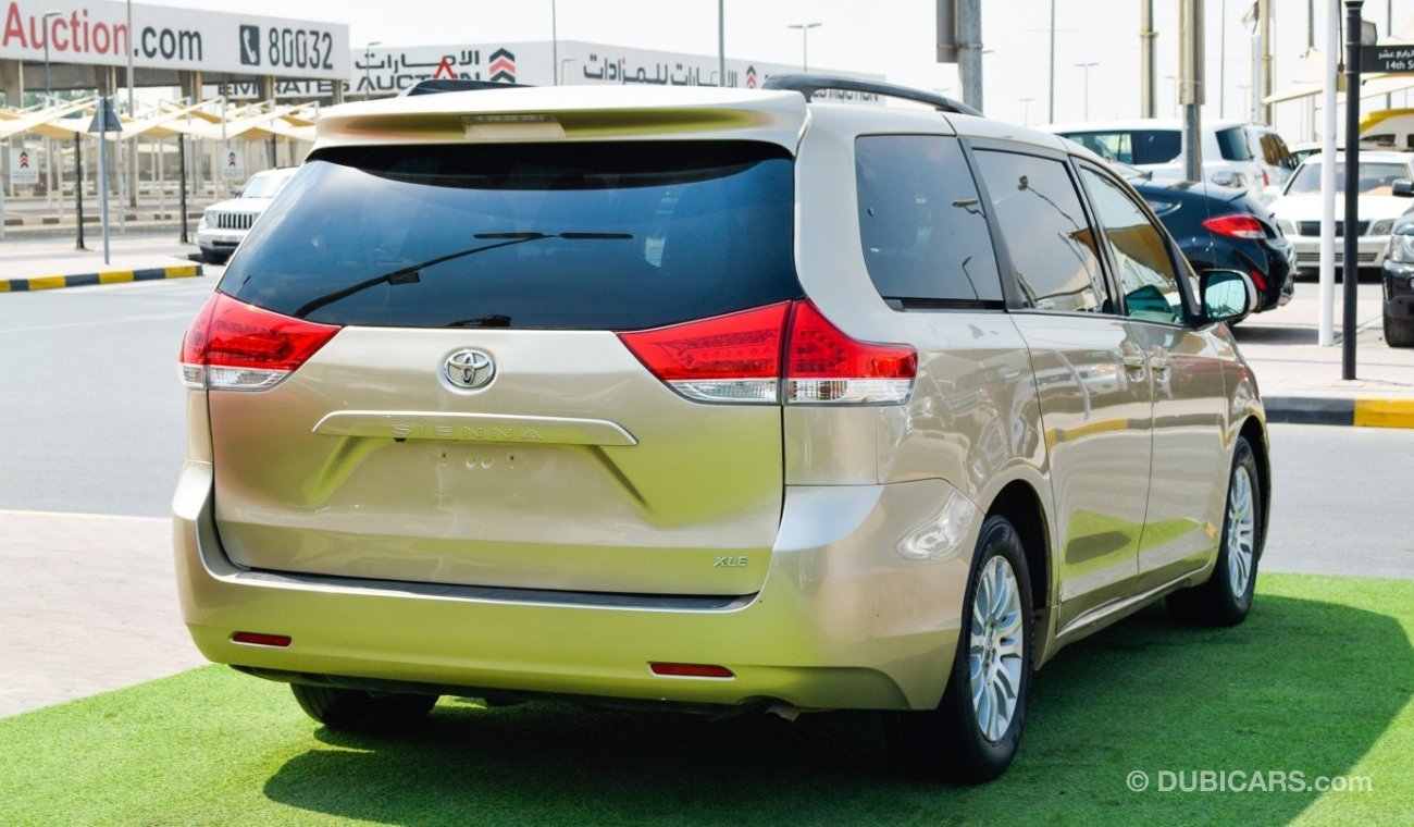 Toyota Sienna XLE