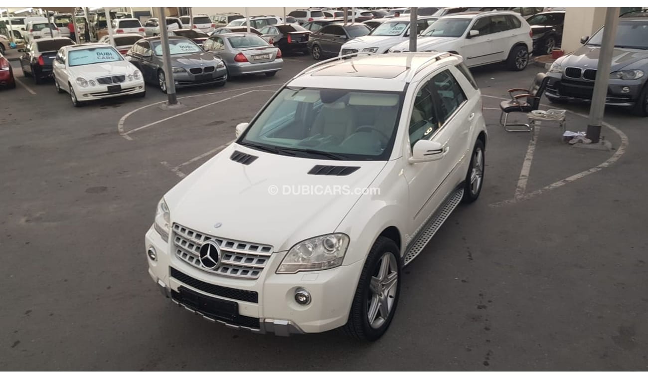 Mercedes-Benz ML 350 Mercedes Benz ML350 model 2011 GCC car prefect condition full option low mileage