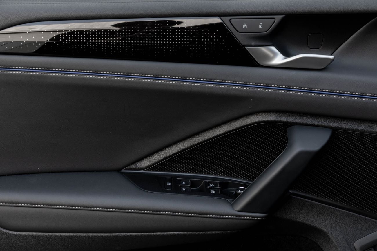 Volkswagen Tiguan Tiguan R-Line Black Edition | 2,938 P.M | 0% Downpayment | IMMACULATE! | Ramadan Offer!