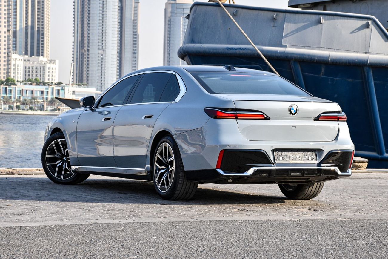 BMW 740Li 740M 2023 FULL OPTION