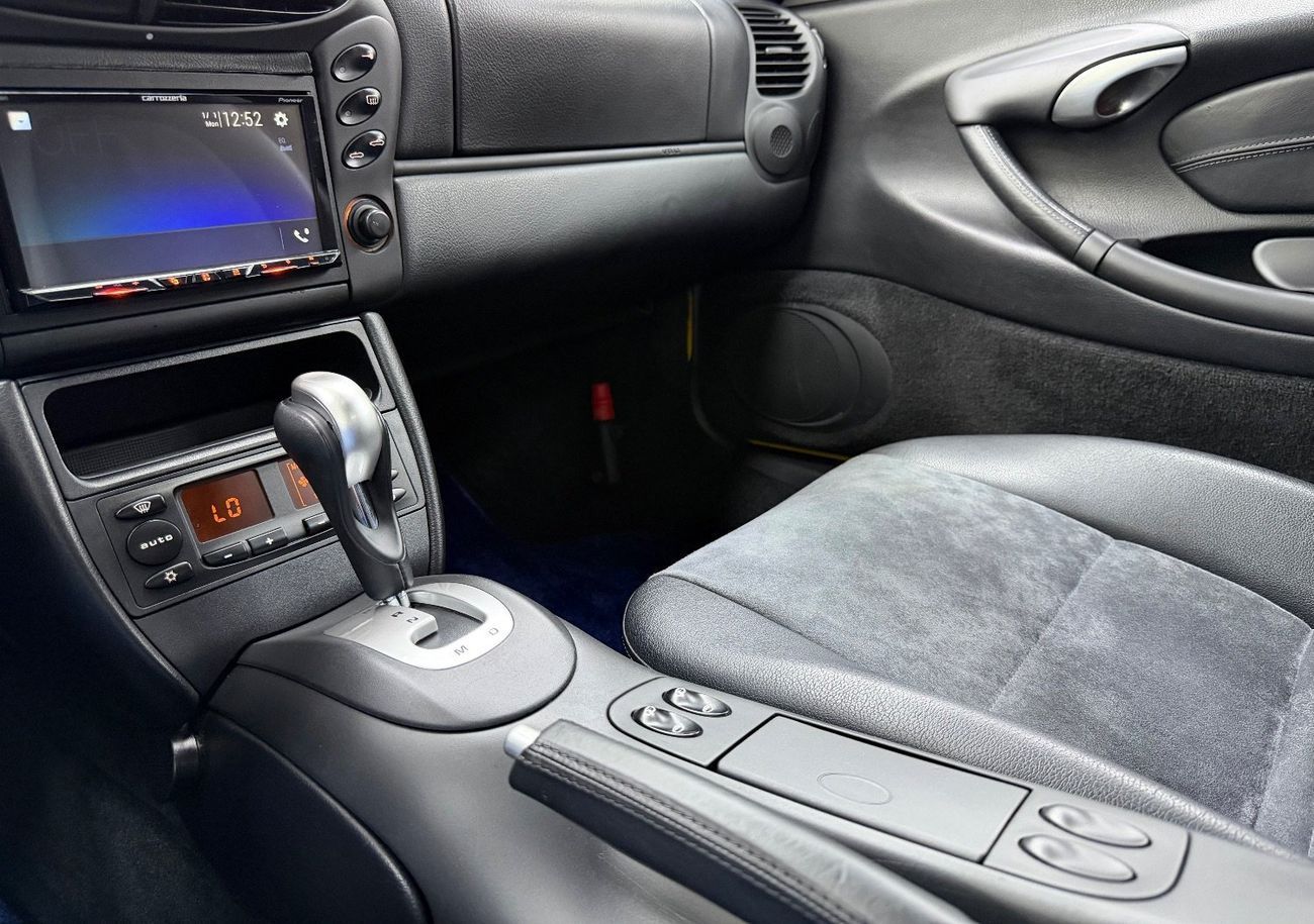 Porsche 718 Boxster Original paint .. Low Milegea .. Perfect Condition