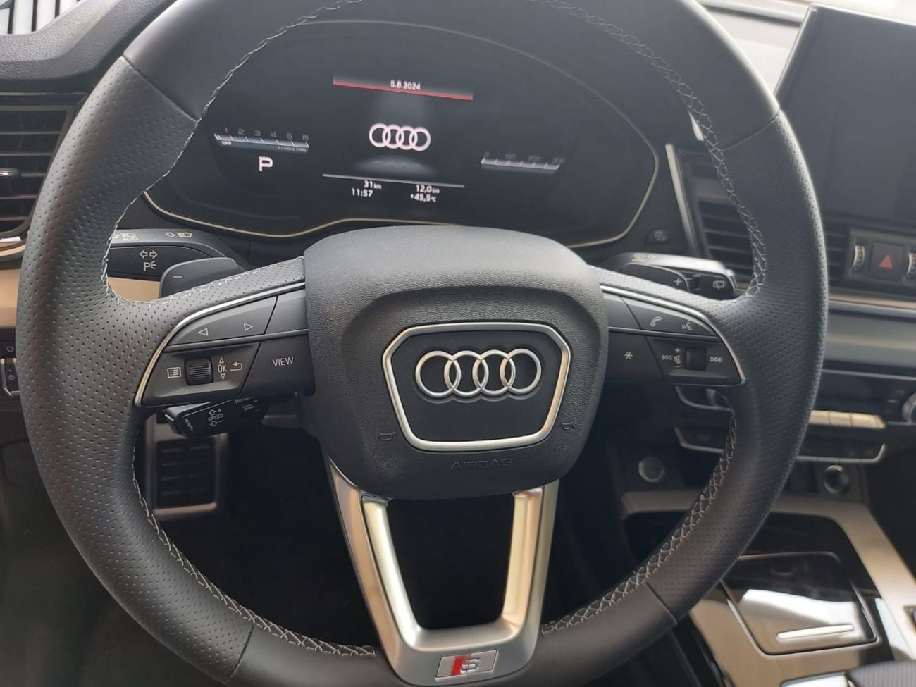 أودي Q5 40 TFSI S-LINE
