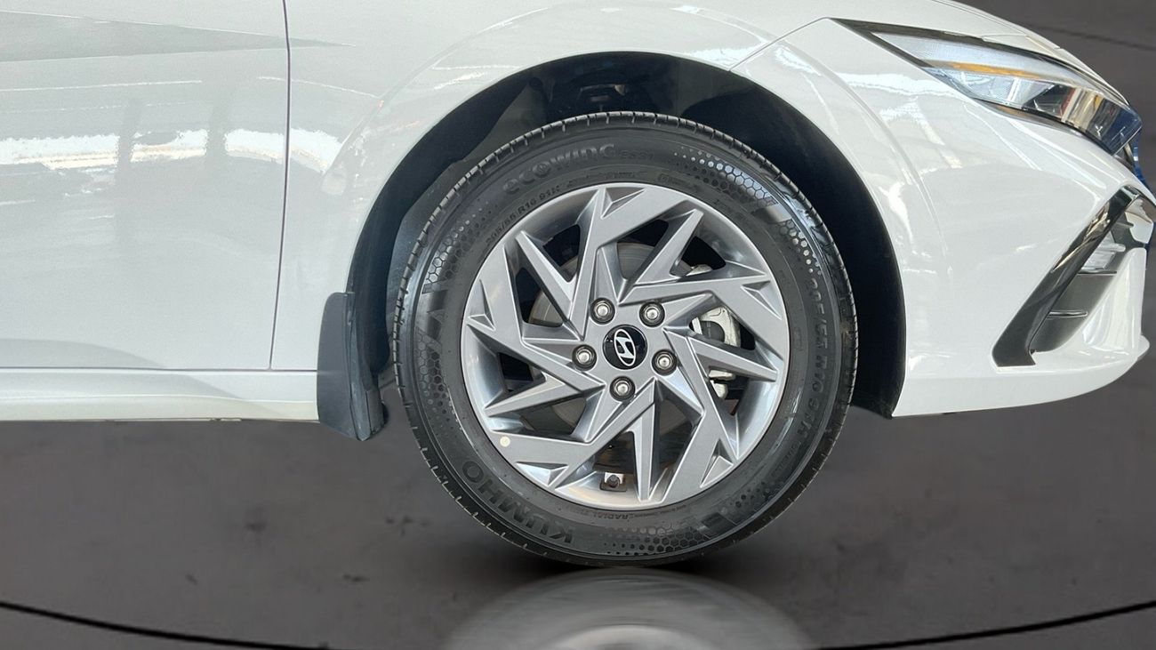 Hyundai Elantra 1.6 GL AUTO SMART | Guaranteed Warranty | 0 Down Payment