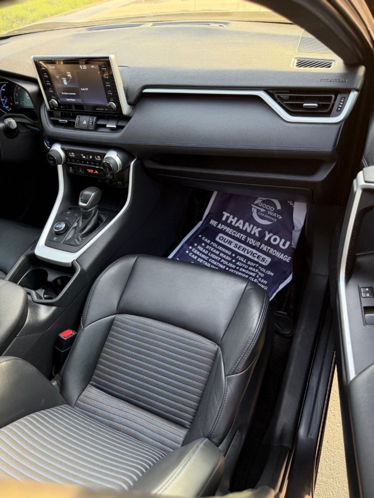 Toyota RAV4 Hybrid XSE Full Option