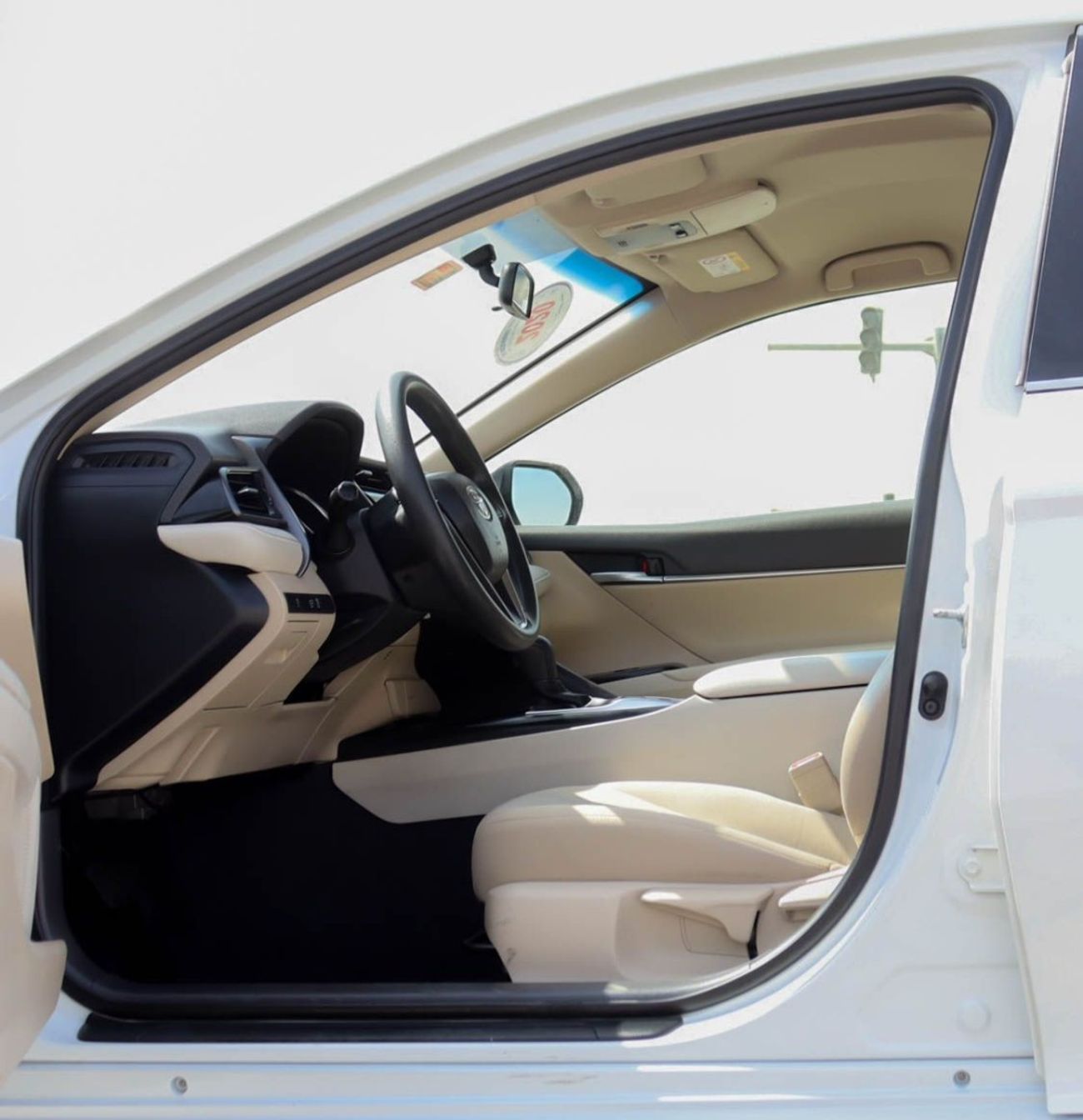 تويوتا كامري S 2.5L (181 HP) Toyota Camry 2020 GCC without accidents in excellent condition 1388 P.M