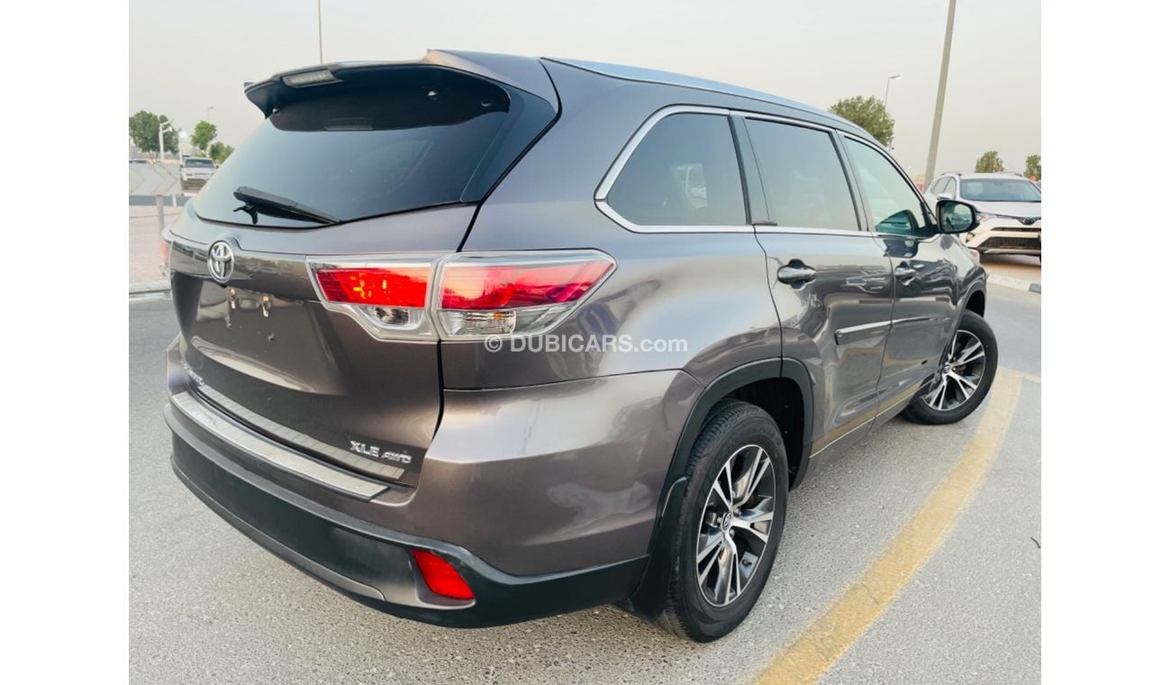 Toyota Highlander Xle AWD