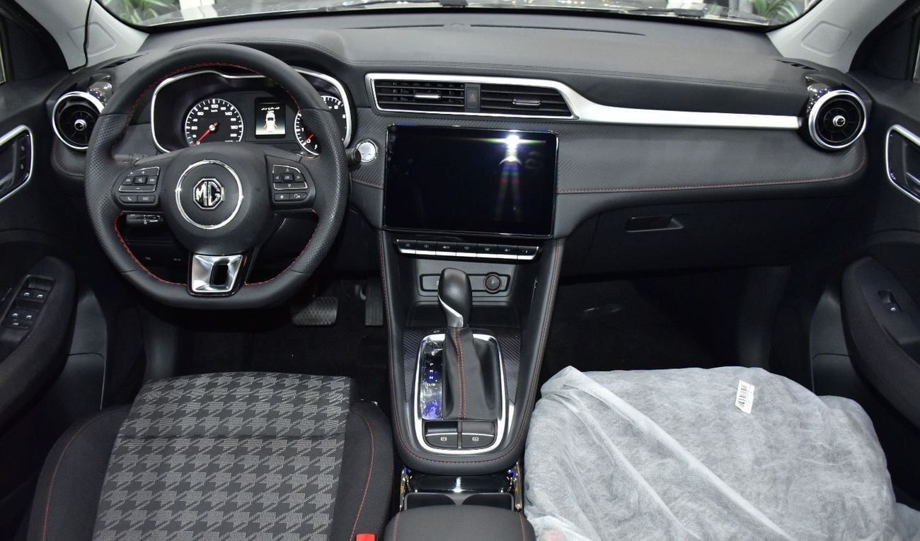 أم جي ZS EXCELLENT DEAL for our MG ZS 1.5L ( 2025 Model ) in Silver Color GCC Specs