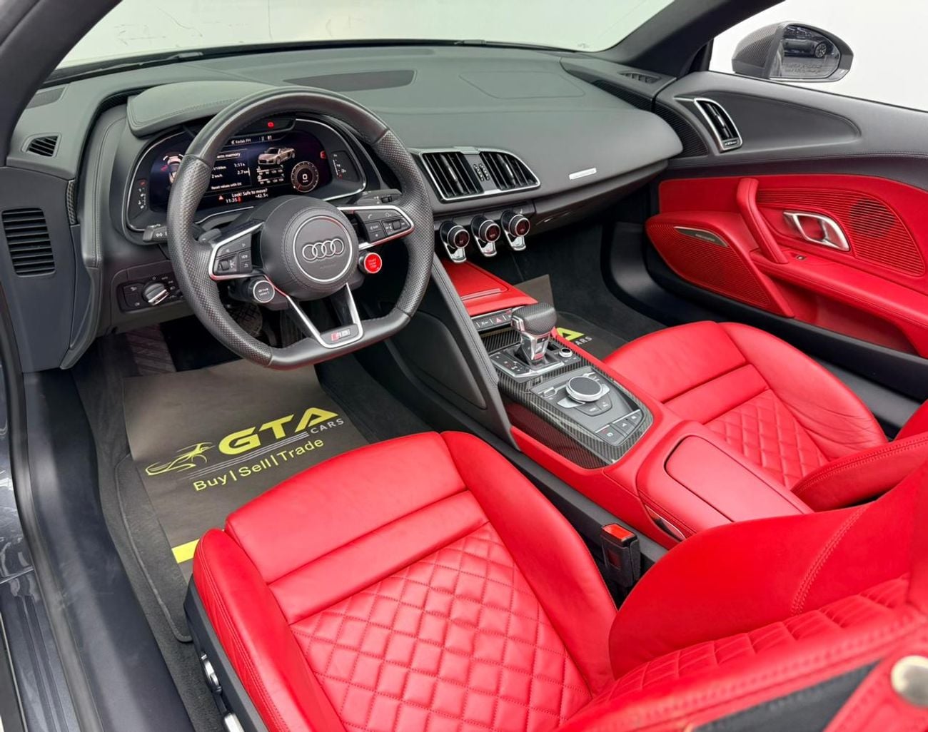 Audi R8 Spyder STD 2017 Audi R8 Spyder V10 + Package, Full Audi Service History, Full PPF, GCC