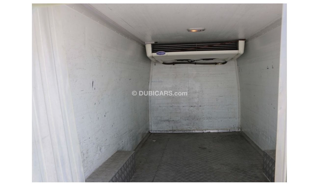 Toyota Hiace 2015 - CHILLER VAN WITH GCC SPECS ((EXCELLENT CONDITION))