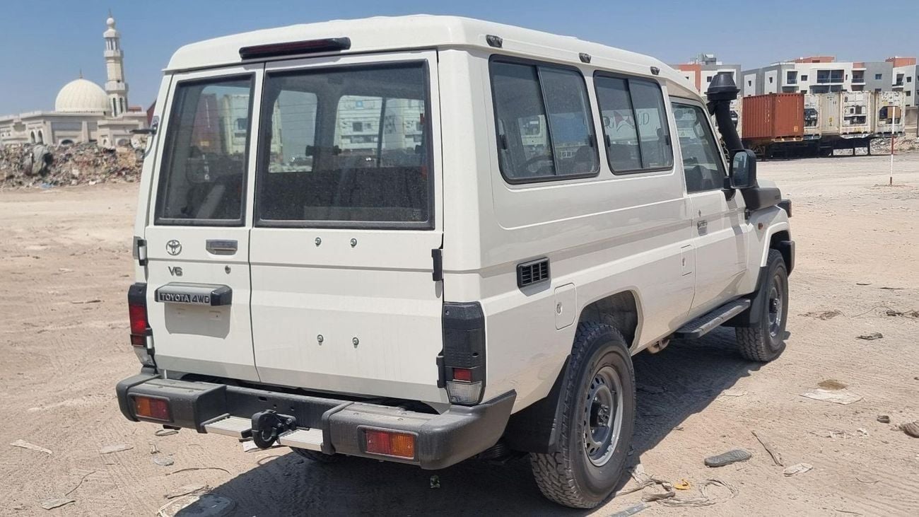 Toyota Land Cruiser 70 LC 78 HARDTOP 4.0L MT 78 V6 4.0L Petrol AT 2025YM