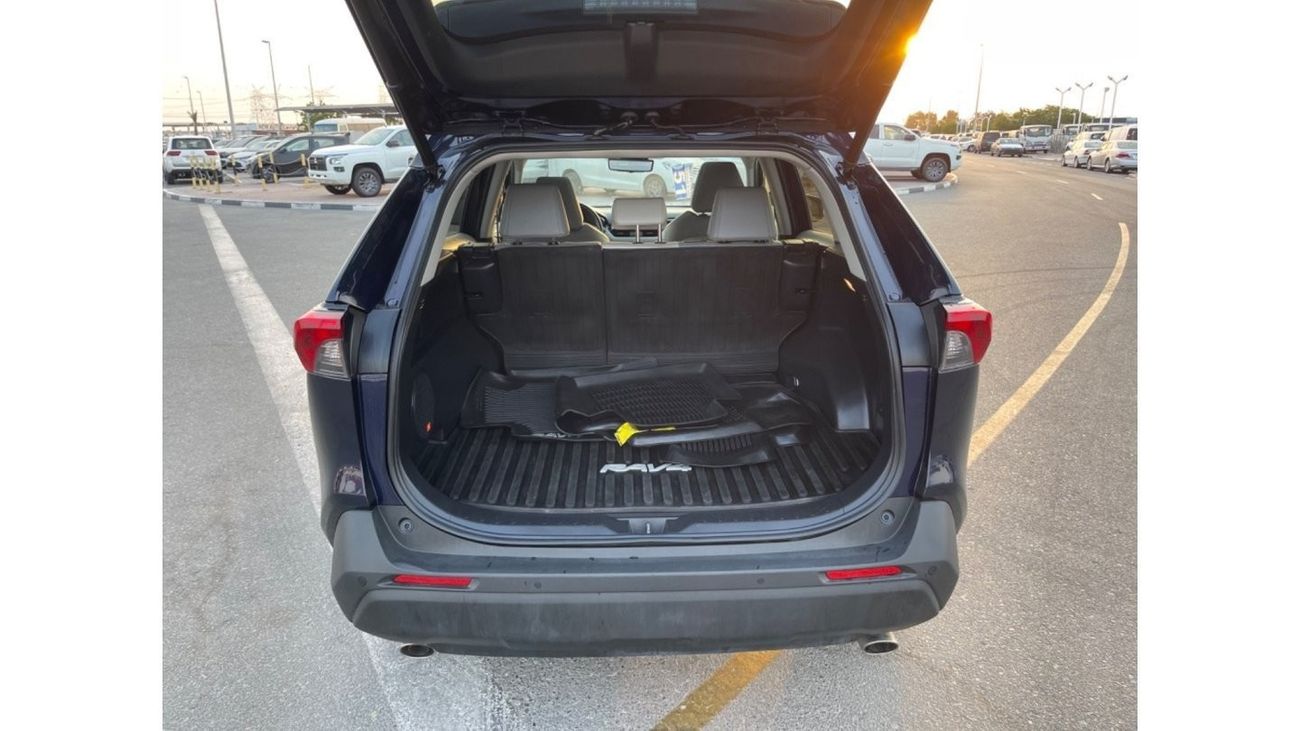 Toyota RAV4 2021 TOYOTA RAV4 XLE PREMIUM HYBRID 4x4 FULL OPTIONS IMPORTED FROM USA