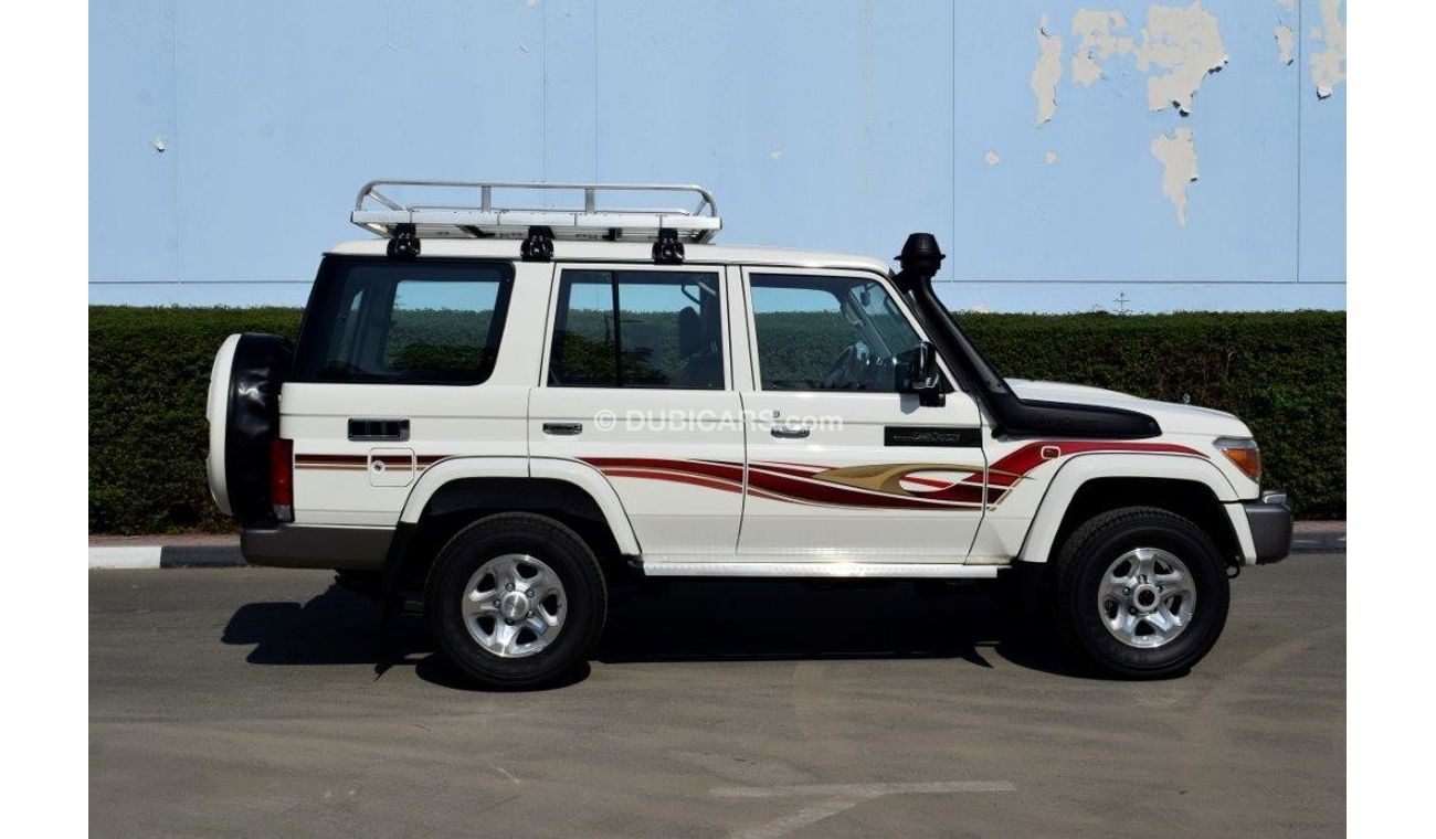 Toyota Land Cruiser LANDCRUISER  76 HARDTOP  LX SPECIAL 4.5 TURBO DIESEL 4WD 5 SEAT MANUAL TRANSMISION WAGON