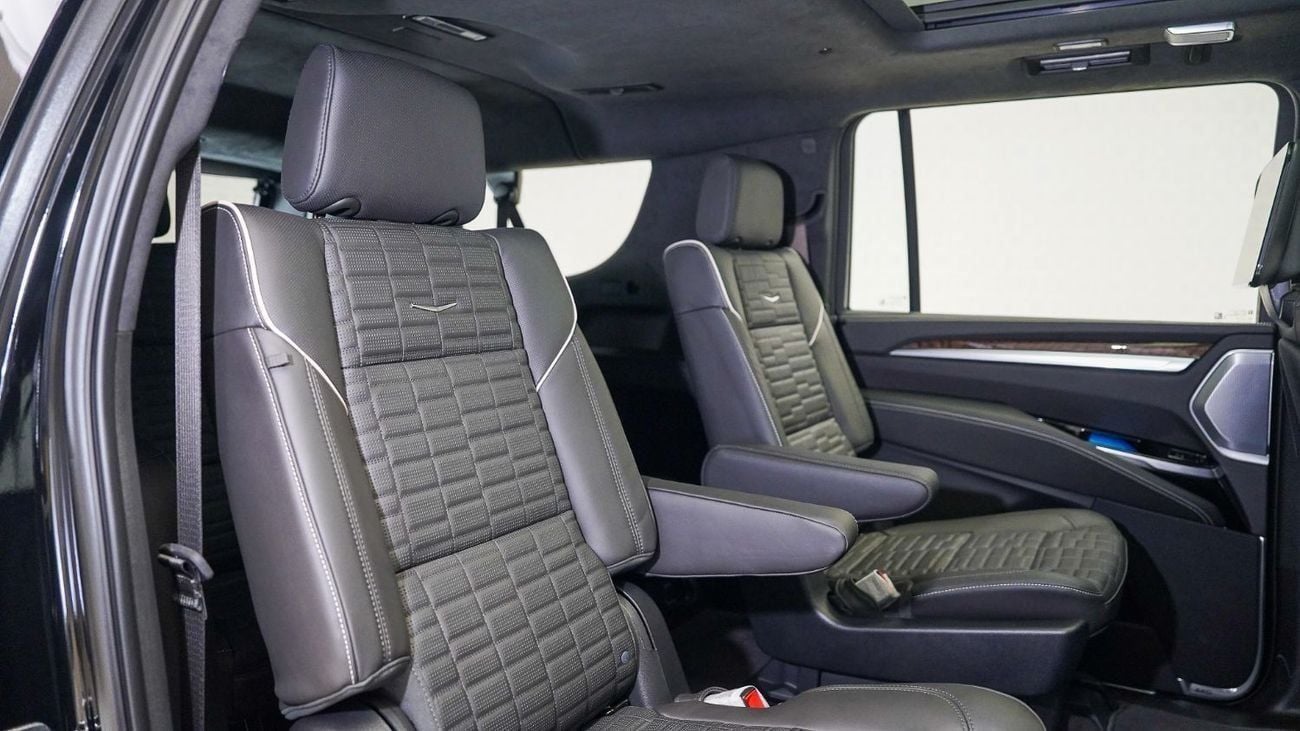 Cadillac Escalade Sport Platinum 6.2L AWD | AED 8,795 PM | Warranty - Service  December 2030 | GCC