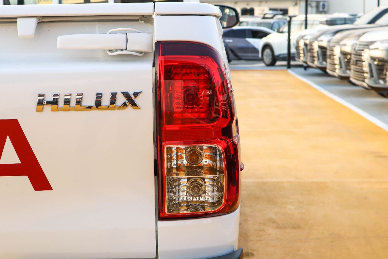 تويوتا هيلوكس GL 2.7L Single Cab Utility