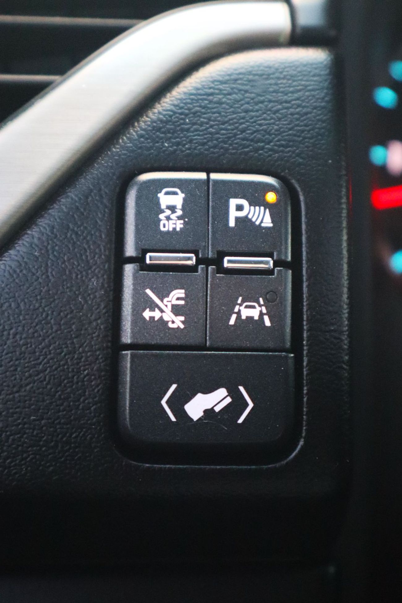 GMC Yukon Denali 6.2L (8 Seater)