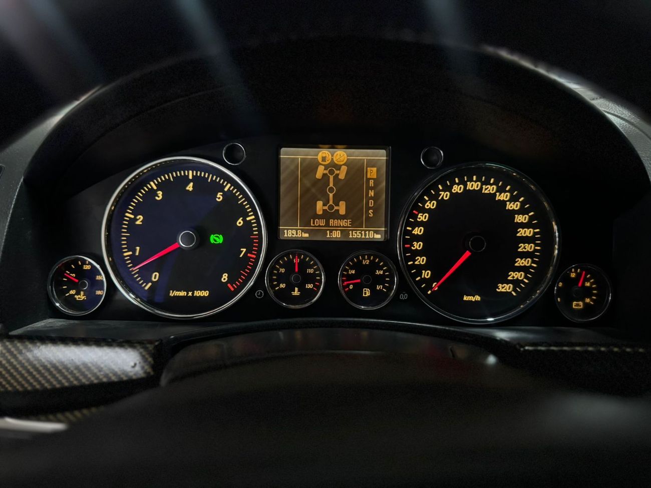 فولكس واجن طوارق فولكس فاجن طوارق W12 دفع رباعي، محرك بنزين W12، ناقل حركة أوتوماتيكي، مقاعد جلدية كاملة، مقاعد كهربا