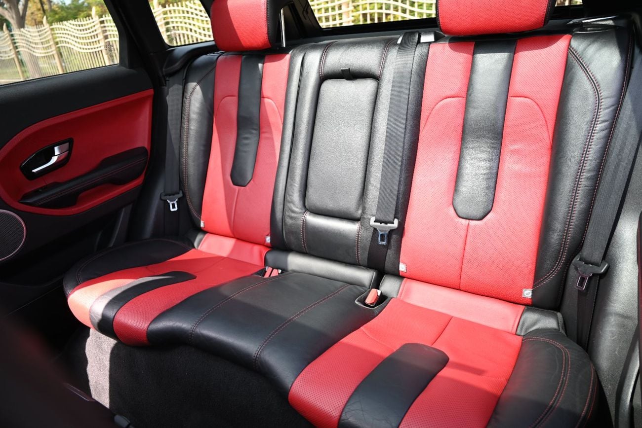 لاند روفر رانج روفر إيفوك Dynamic Plus 2.0L (5 Door)