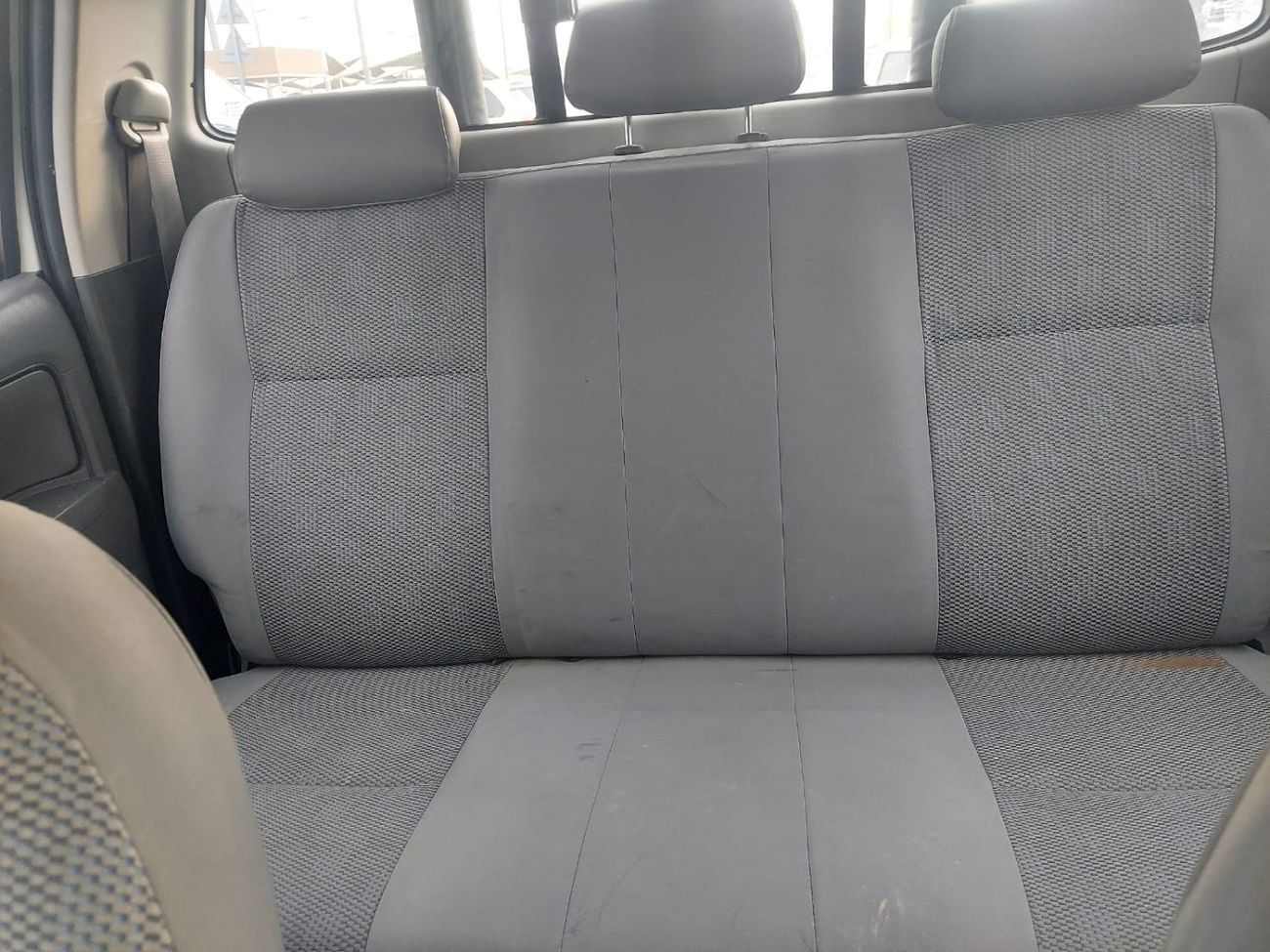 تويوتا هيلوكس DC 2.4L 4WD DIESEL MANUAL TRANSMISSION