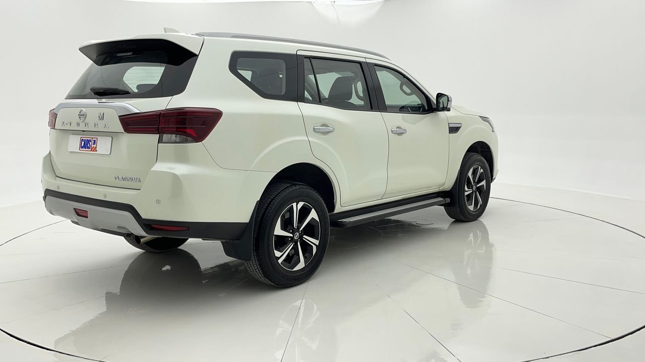 نيسان إكستيرا PLATINUM 2.5 | بدون دفعة مقدمة | اختبار قيادة مجاني للمنزل