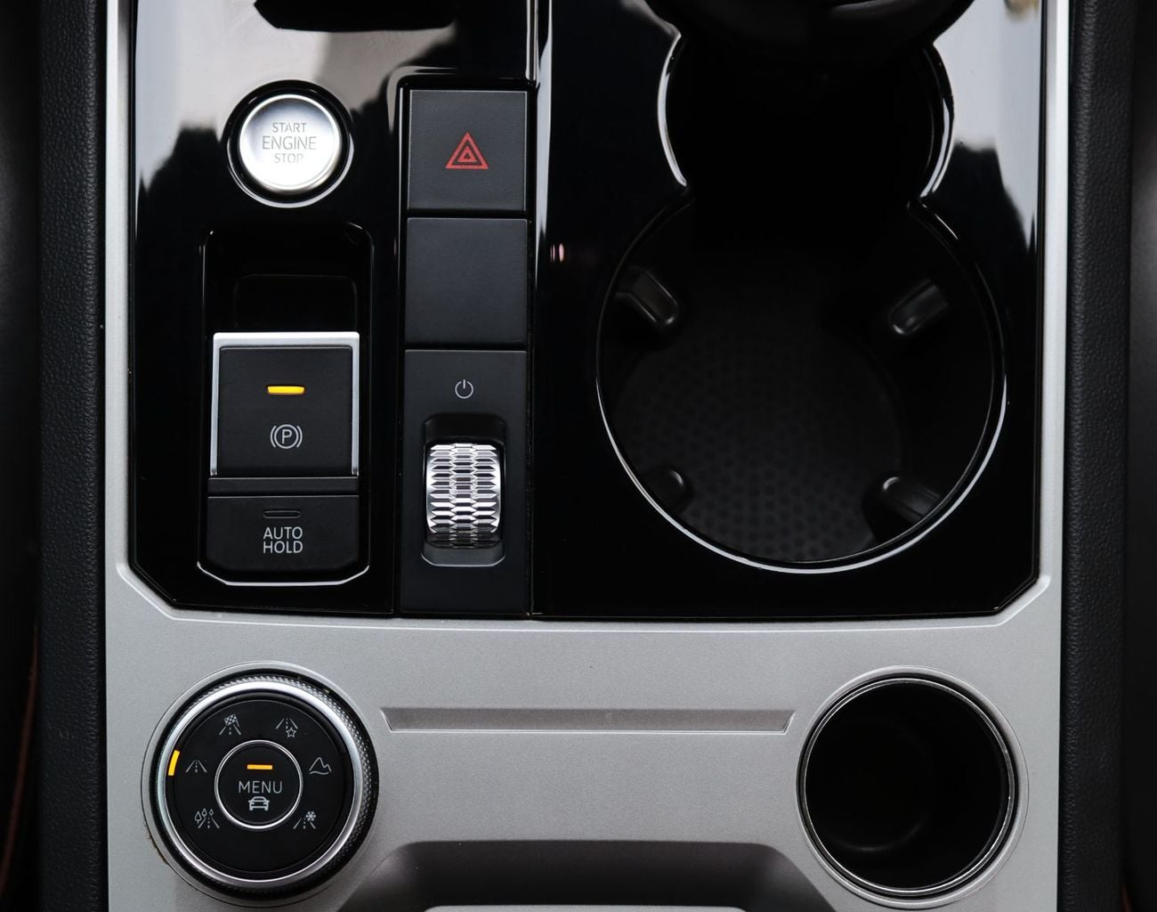 Volkswagen Touareg ATMOSPHERE HIGHLINE - FULL OPTION - FULL SERVICE HISTORY FROM DEALER - ORIGINAL PAINT - BRAND NEW CO