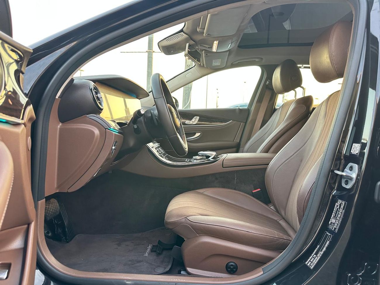 مرسيدس بنز E200 Mercedes E200_GCC_2019_Excellent Condition _Full option