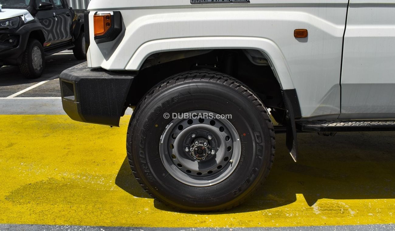 Toyota Land Cruiser 70 4.0L V6 Petrol