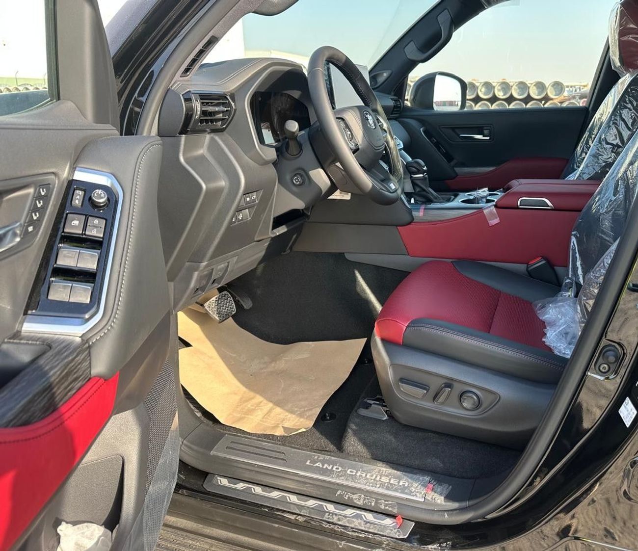 Toyota Land Cruiser GR 3.5L, LEATHER SEAT, RADAR, MONITORS, FULL OPTION - MODEL 2025