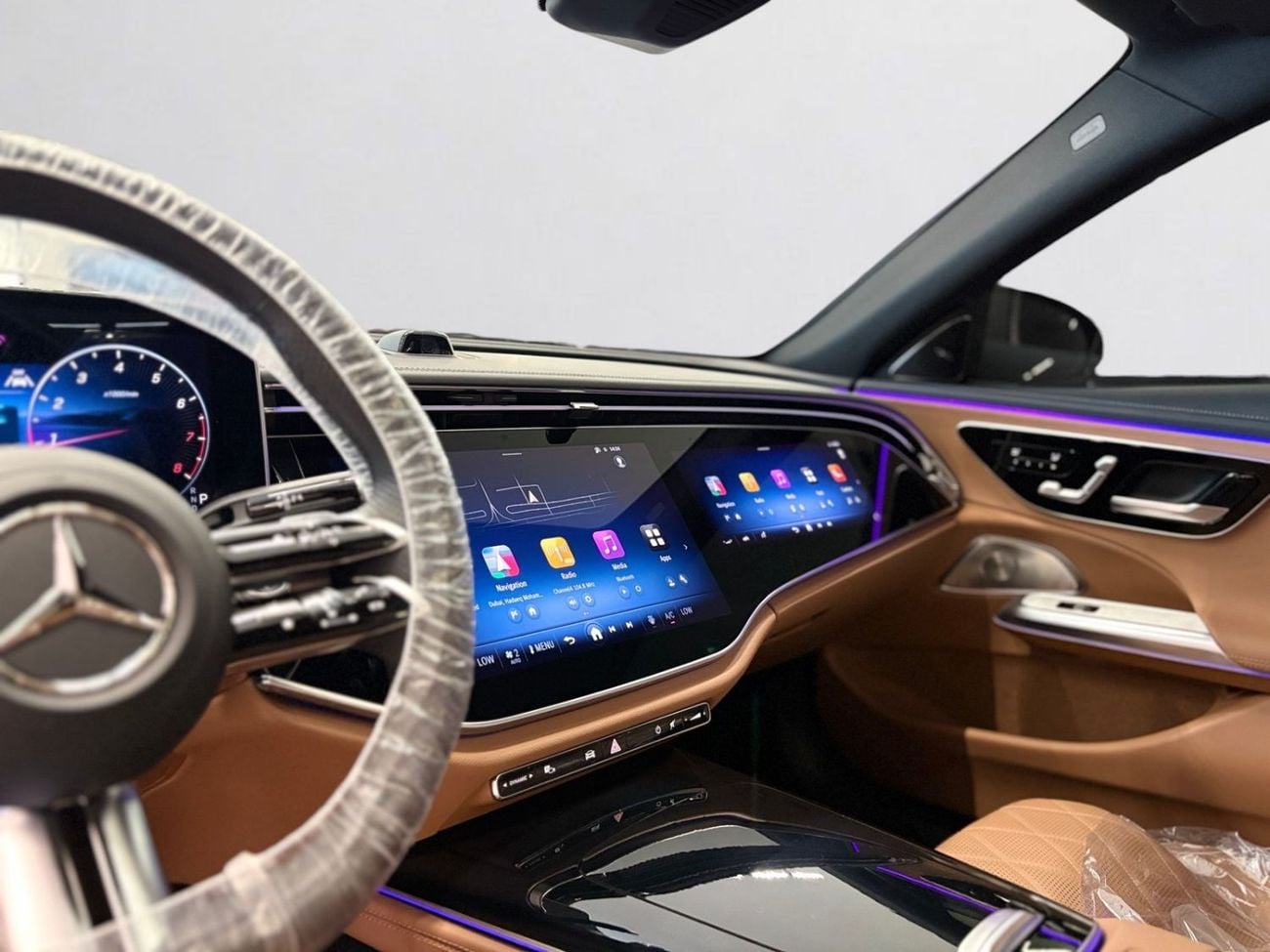 مرسيدس بنز E300 AMG AED 4,620 P.M | 0% DOWN PAYMENT | MERCEDES-BENZ E300 | 2.0L TURBO MILD HYBRID – 258 HP | 2024 | 