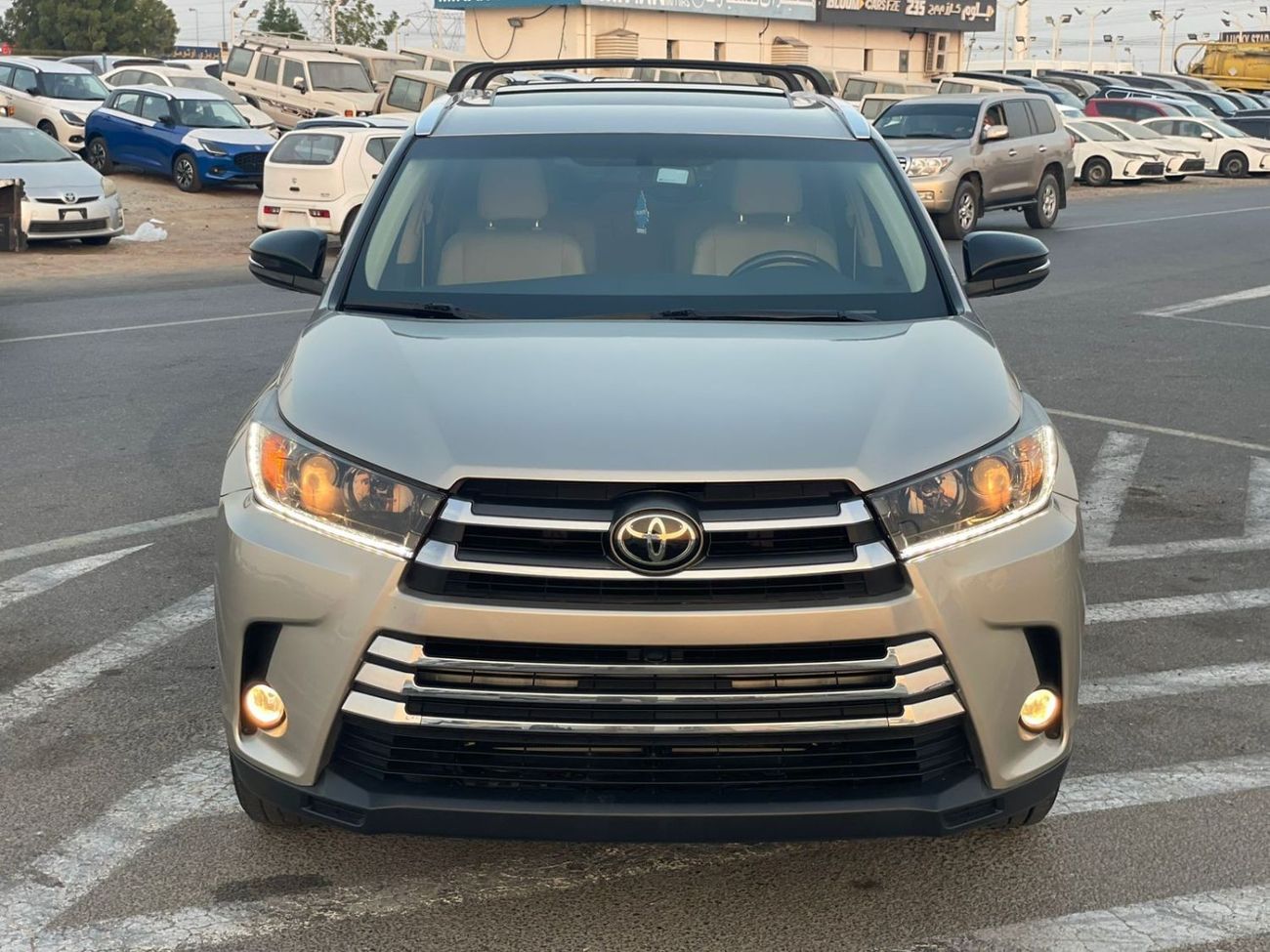 تويوتا هايلاندر 2016 Toyota Highlander Limited Edition 3.5L V6 Full Option 7 Seater - With Radar Leather Electric se