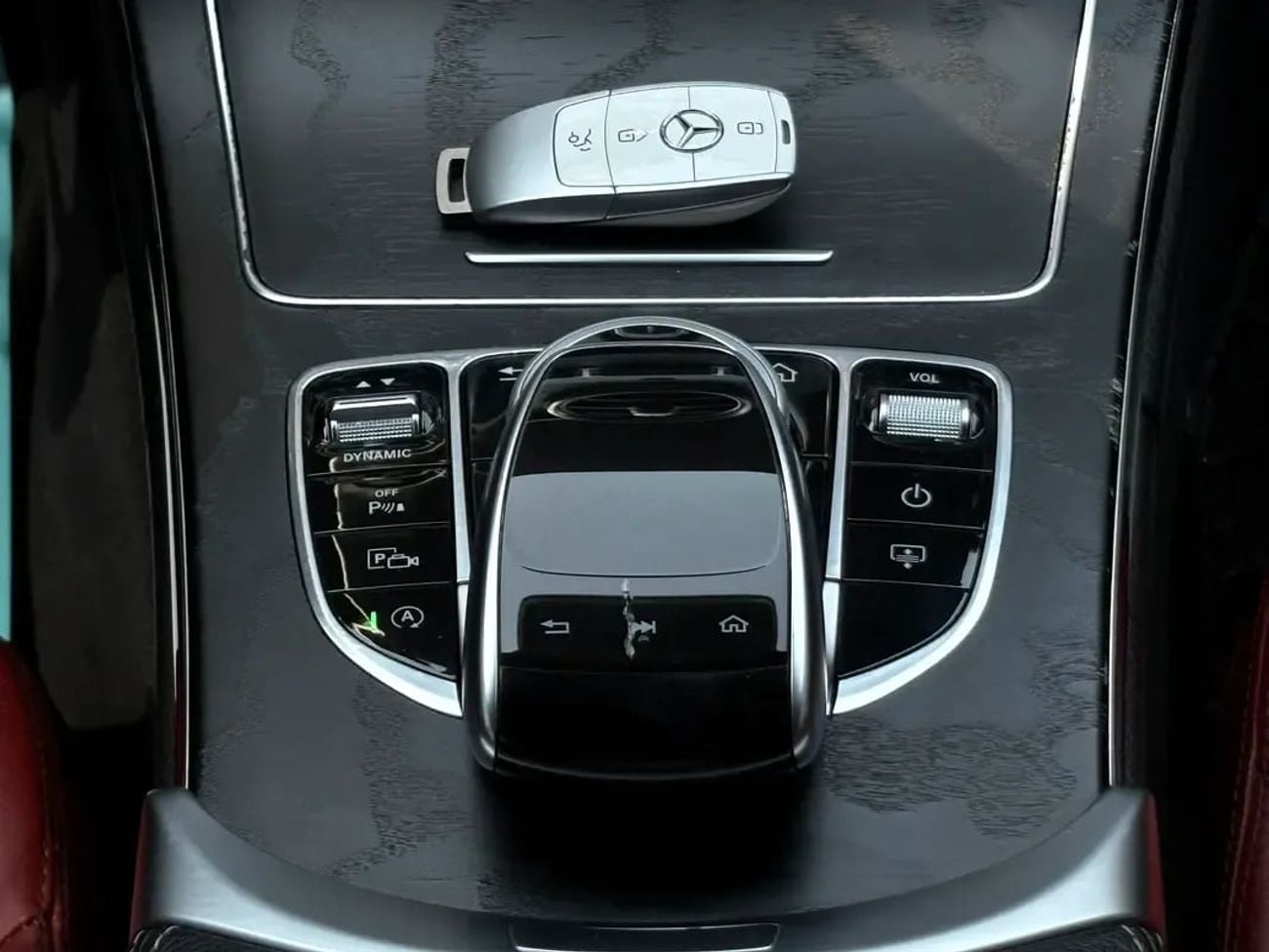Mercedes Benz C200 AED 1,360 P.M | 0% DOWN PAYMENT | MERCEDES-BENZ C200 | 2020 | GCC SPECS