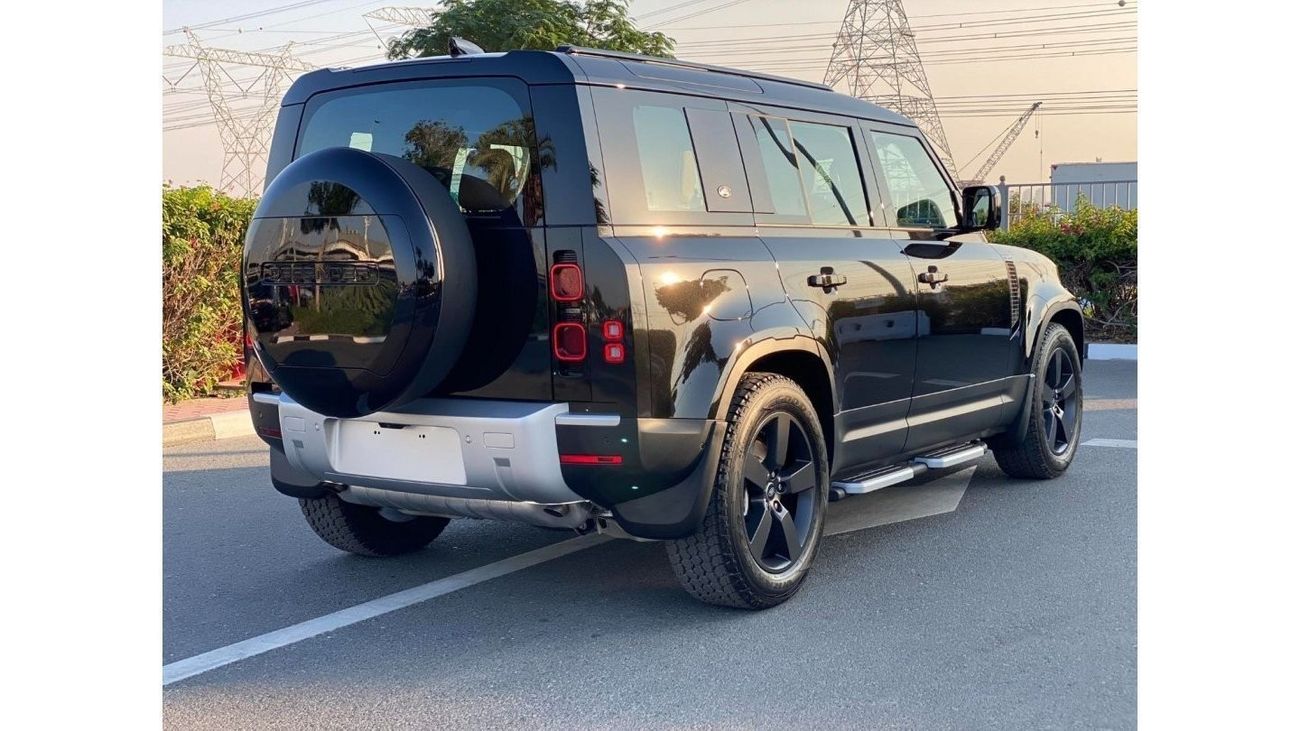 Land Rover Defender HSE 110 BRAND NEW GCC SPEC UNDER WARRANTY AND SERVICE