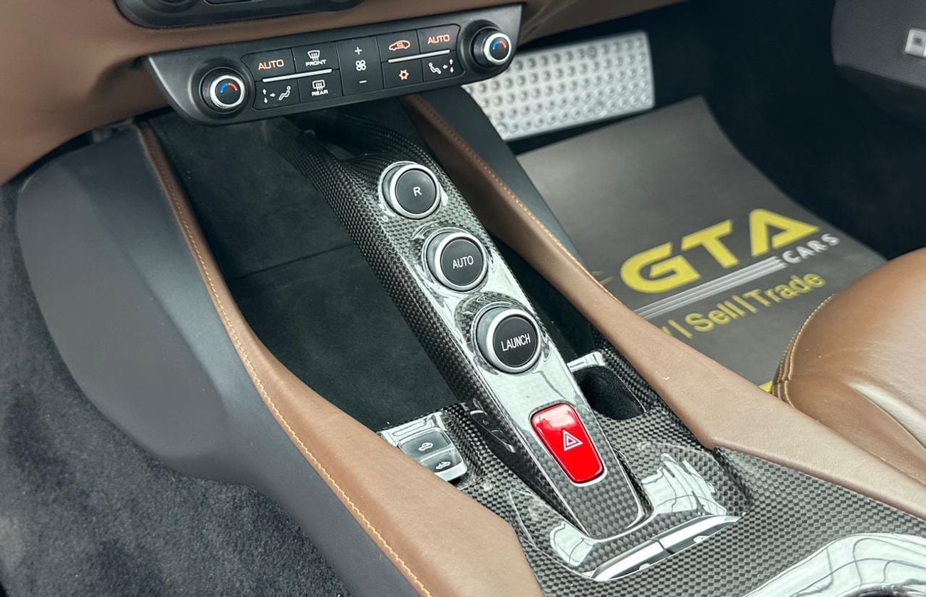 Ferrari Portofino STD 2019 Ferrari Portofino, Sept/2026 Warranty + Service Contract, Full Ferrari Service History, GCC
