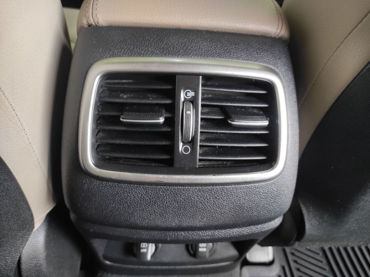 كيا سورينتو EX Top 2.4L Kia Sorrento 2019 usa V6 4×2  3.3