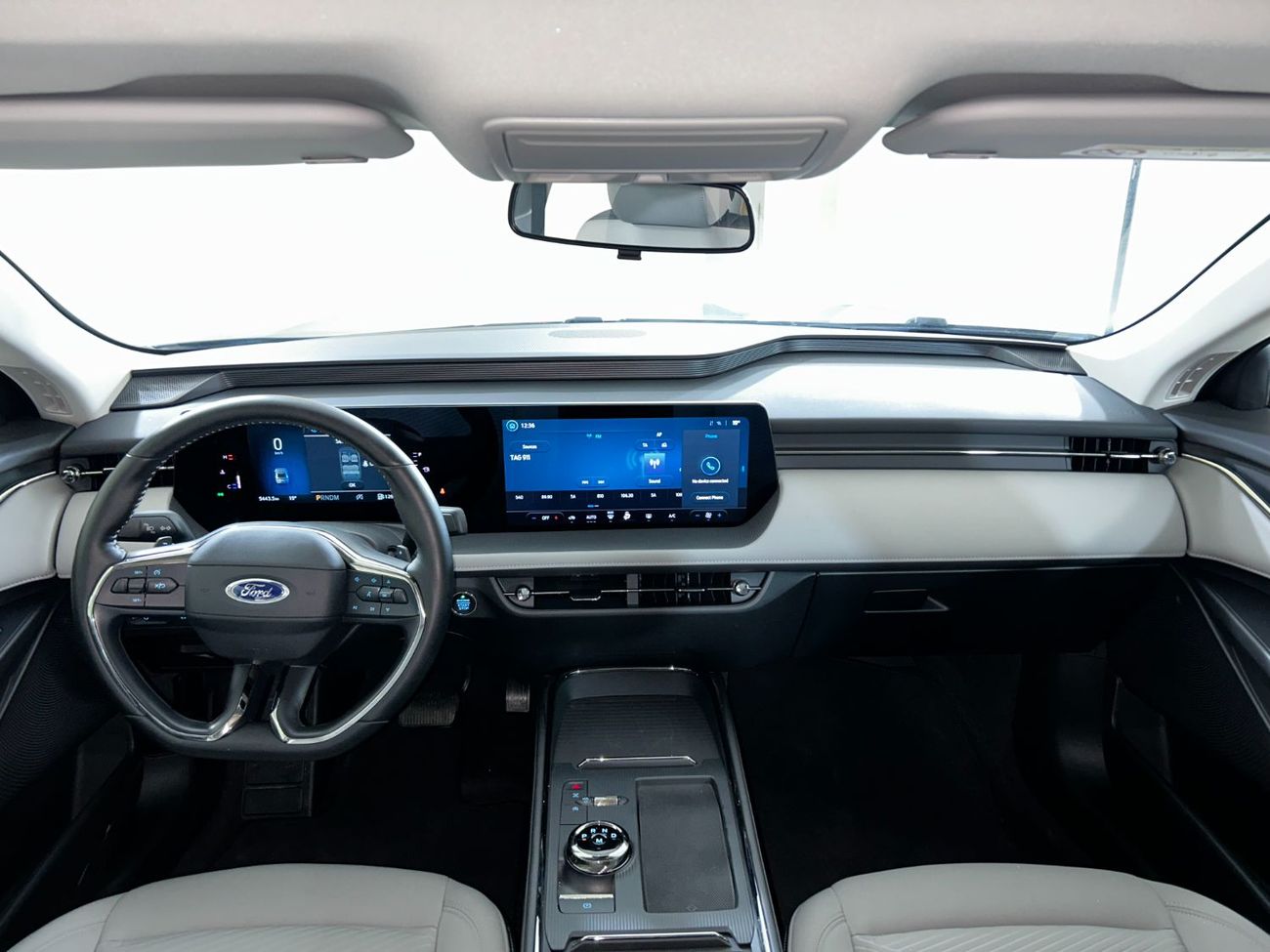 Ford Taurus TPC1225N TAURUS AMBIENTE 2.0L GTDI AT CLTH AHL CC + REMOTE START