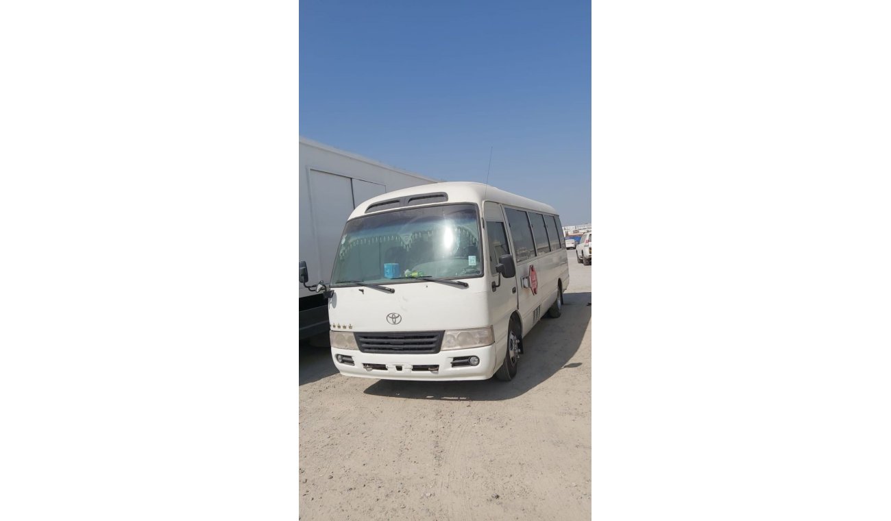 تويوتا كوستر Toyota coaster 30 seater bus Diesel, model:2005. Excellent condition